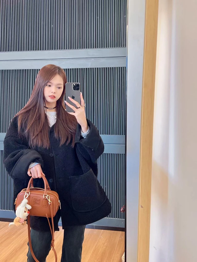 xxxwxz王希之 黑色一体飒飒口袋外套#12153