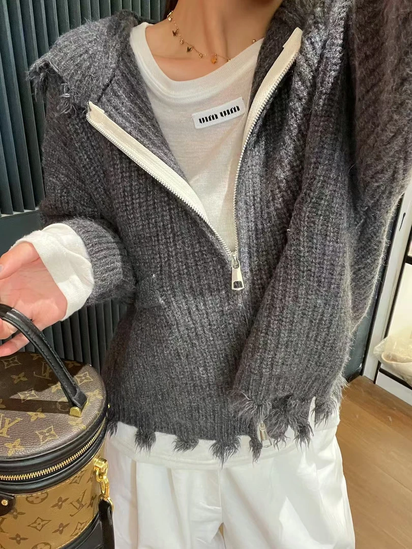 xxxwxz王希之  两色双拉链慵懒风连帽流苏毛针织开衫#12853