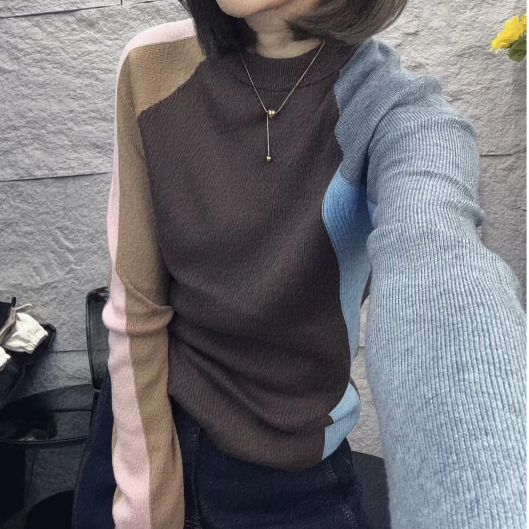 洋气拼色针织毛衣