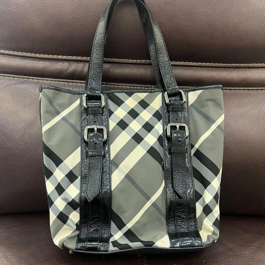 95新 BURBERRY/博柏利 巴宝莉黑色格纹托特包Lc621