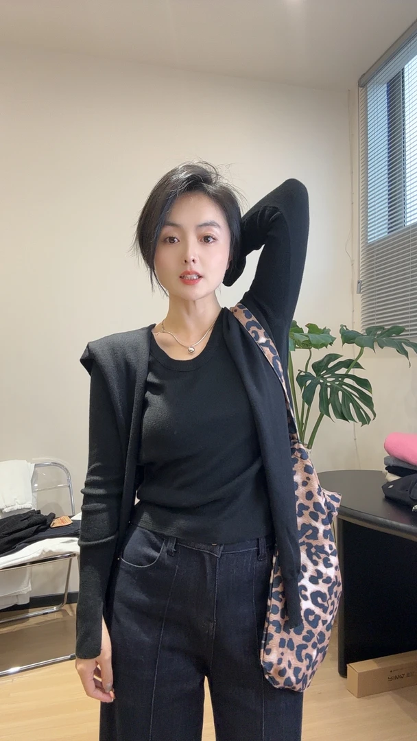 《秋风》蛋领时尚套头针织毛衣打底衫女