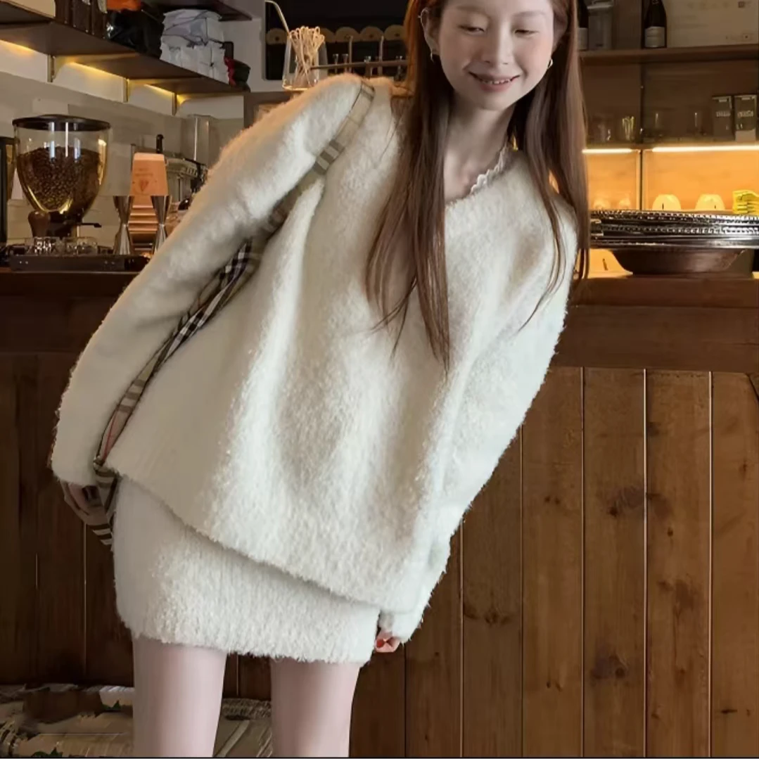 软糯针织套装秋冬慵懒风宽松毛衣白色网红气质两件套装