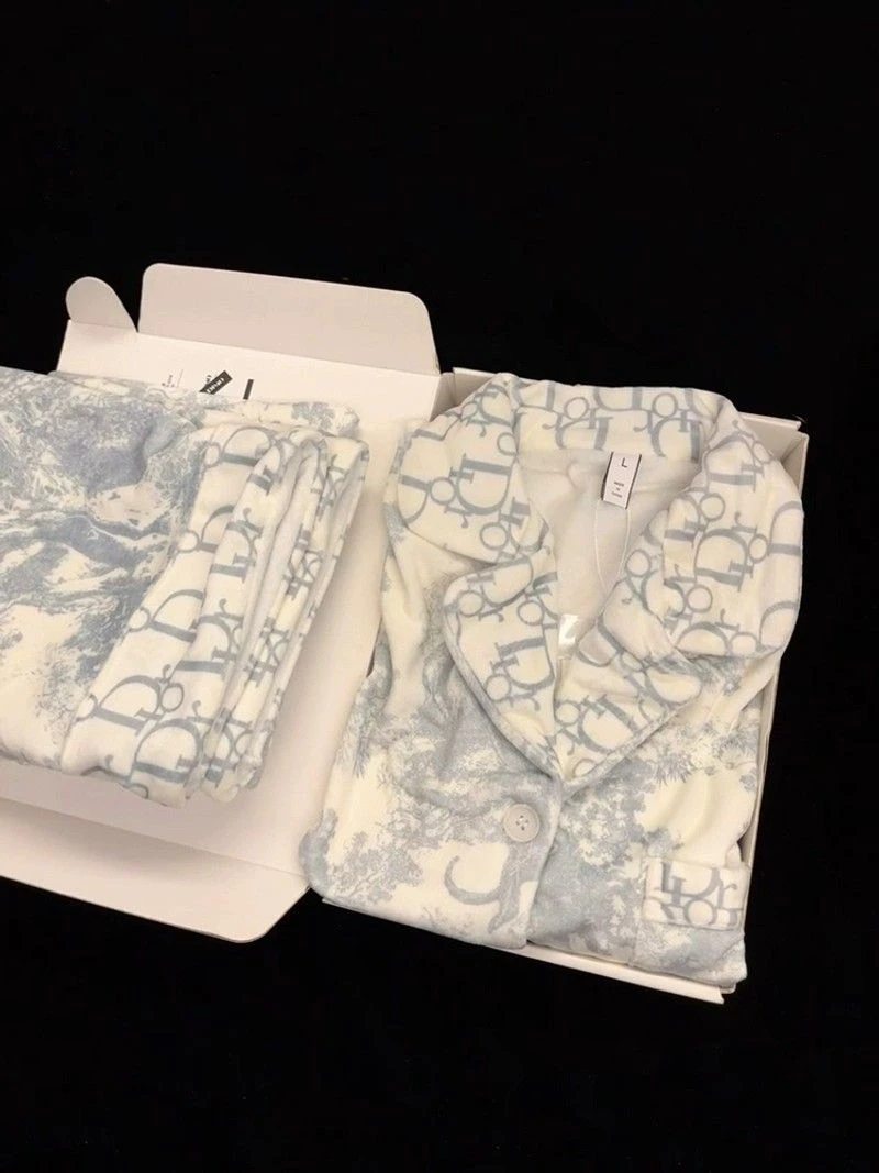 海岛绒睡衣女秋冬款长袖长裤水墨高级感轻奢加厚家居服套装可外穿