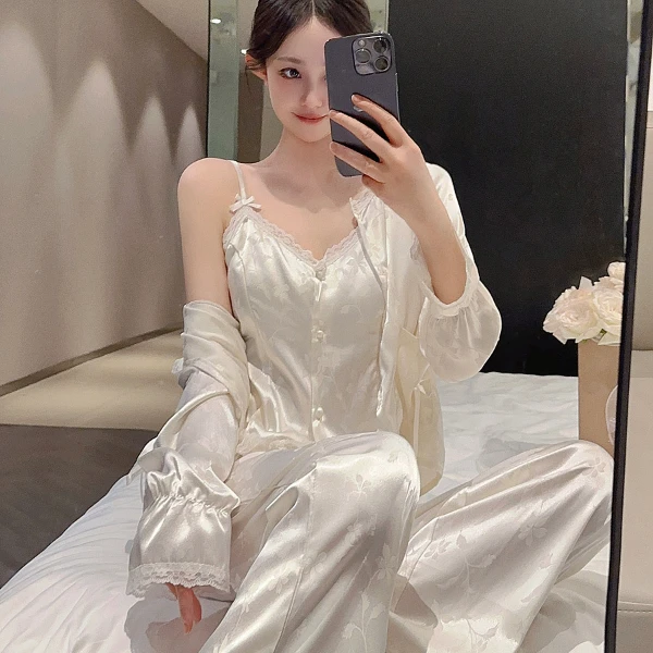 性感纯欲风睡衣女款2025新款春款吊带冰丝带胸垫家居服三件套春夏