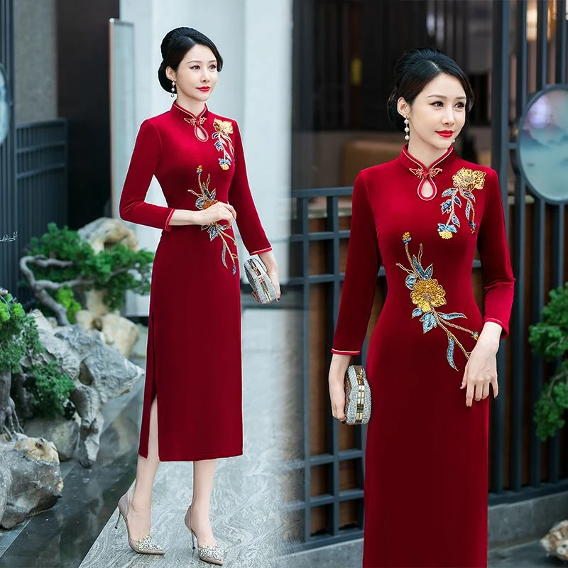 妈妈2024旗袍金丝绒高贵长款高档婆婆刺绣婚宴礼服高端婚礼裙子女