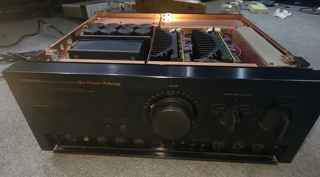 9新  安桥A-2001 签名版HiFi级功放机 100伏本土机。