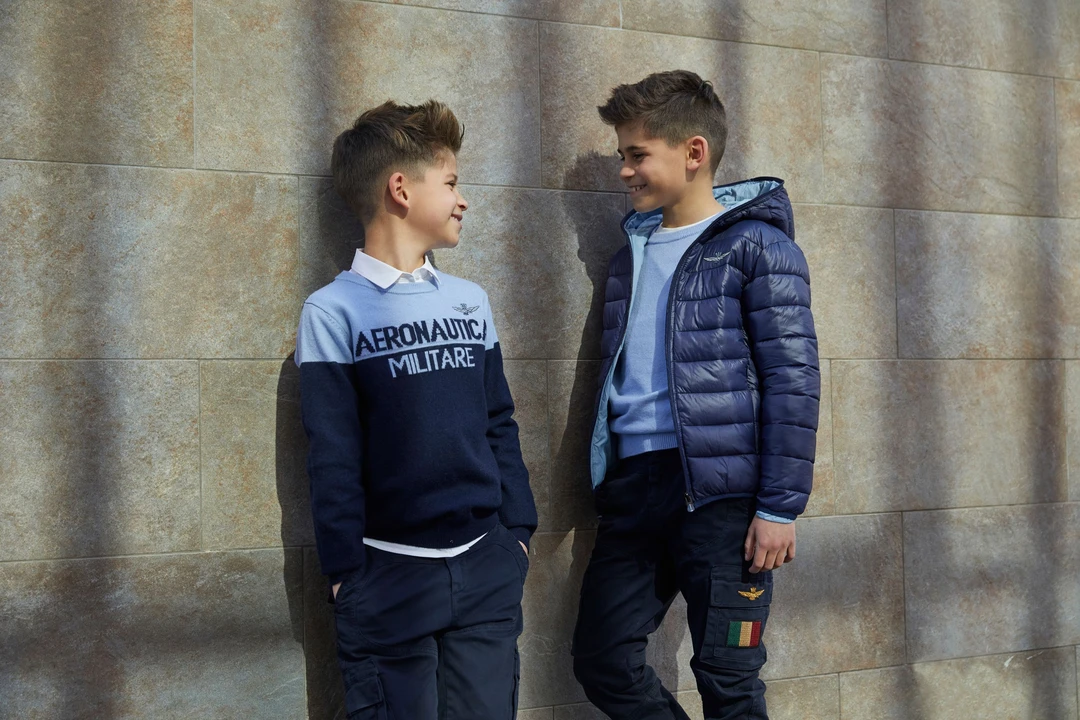 精品服饰时尚印花长袖儿童中大童圆领T恤短裤