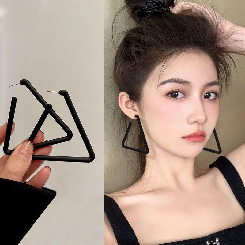 铜合金亚克力耳饰 高级感ins欧美风女2025秋冬上新夸张设计耳饰