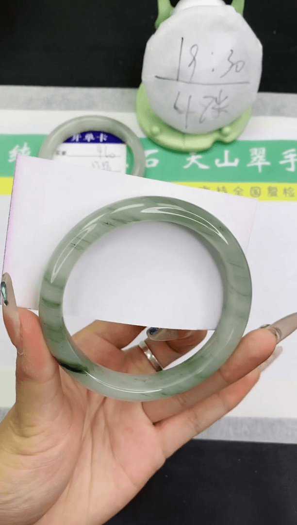 【闪购商品】石英质玉手镯未镶嵌多样性发一T461-62+