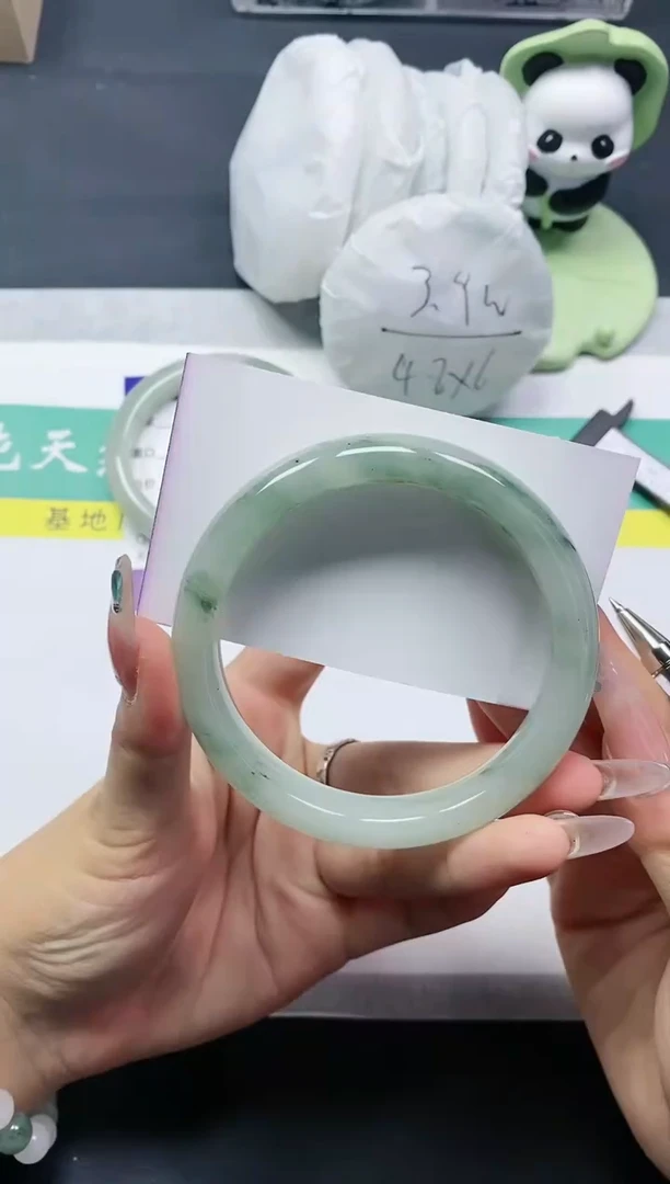 【闪购商品】石英质玉手镯未镶嵌多样性发一T376-63+