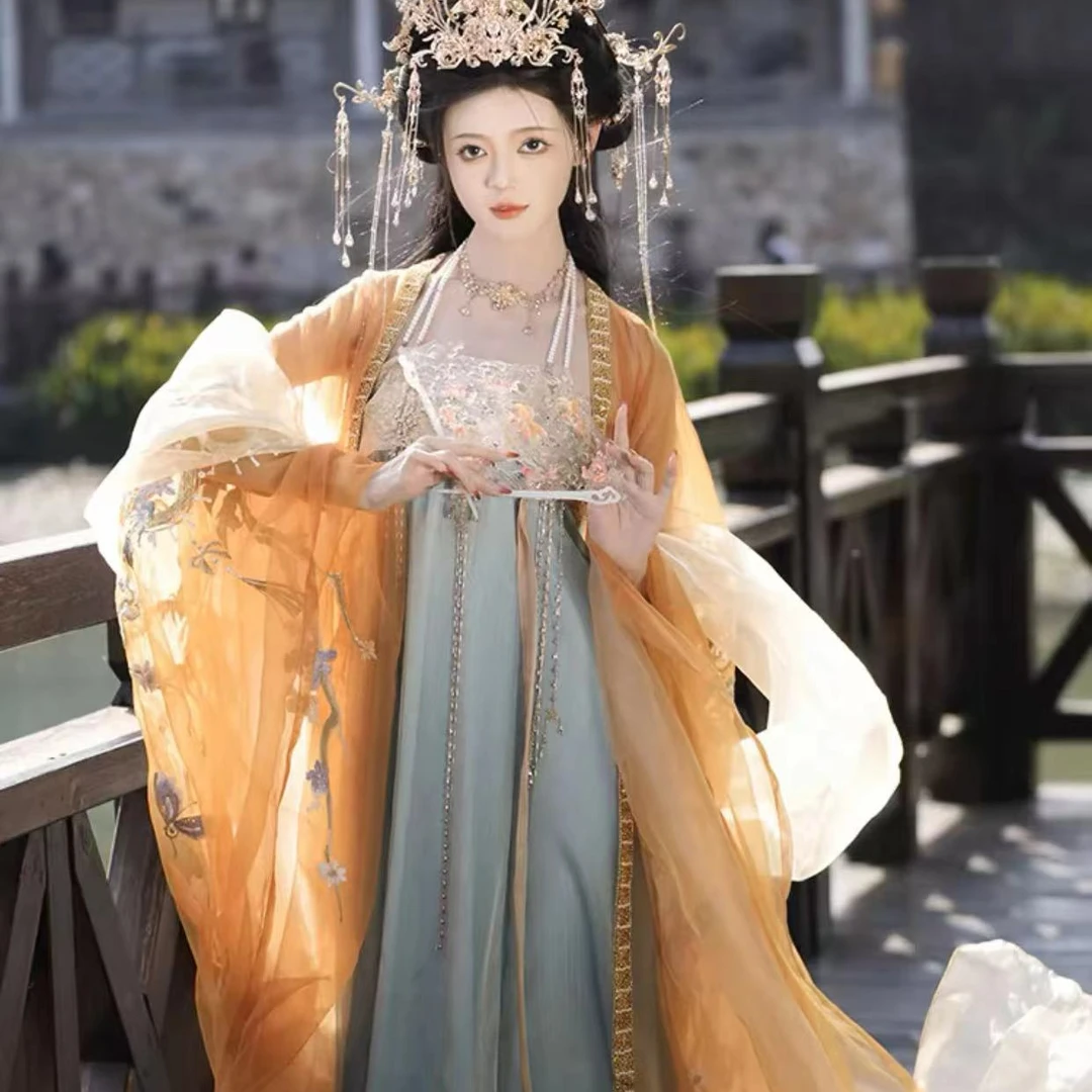 醉花阴【菊花】2025国风大典走秀款十二花神系列重工刺绣汉服女唐制