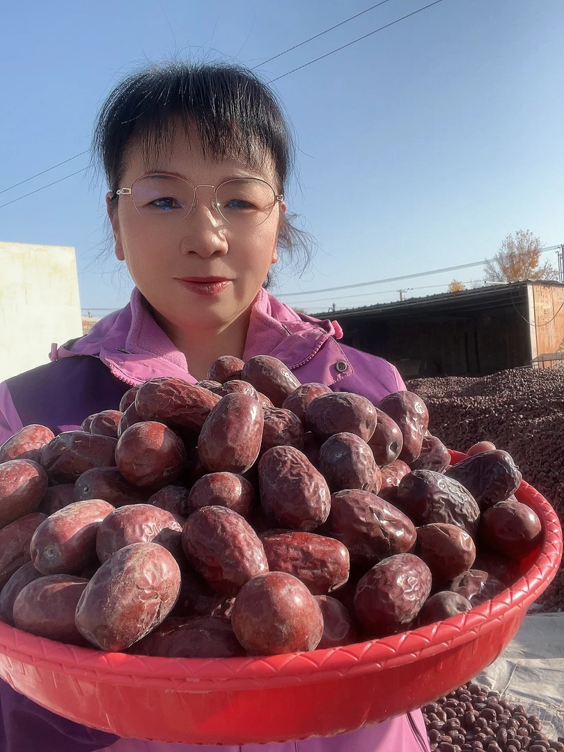 25年新疆和田大枣一级特级混装8-10成干自然吊干 不清洗原生态