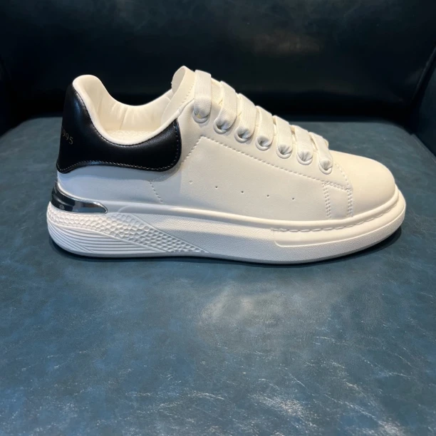 男女同款春季潮流时尚增高小白鞋透气百搭厚底休闲板鞋情侣运动