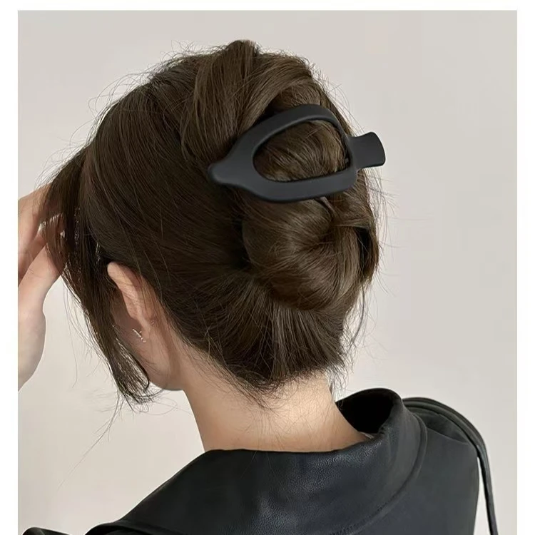 慵懒小豹子！磨砂面慵懒风简约椭圆形盘发马尾鸭嘴夹横夹新款发夹