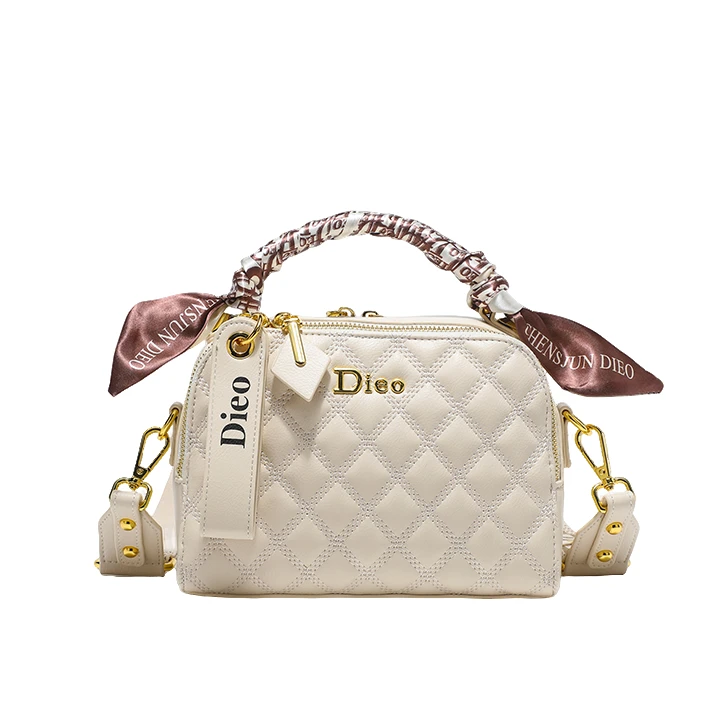 全新未使用 DIEO 2024新款手提单肩斜跨大容量牛皮菱格枕头包D02