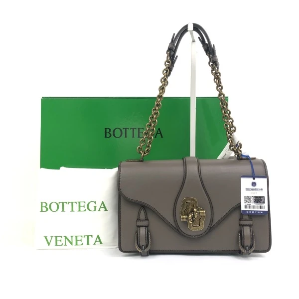 95新/葆蝶家/包包/市场价16800/240818WY0033