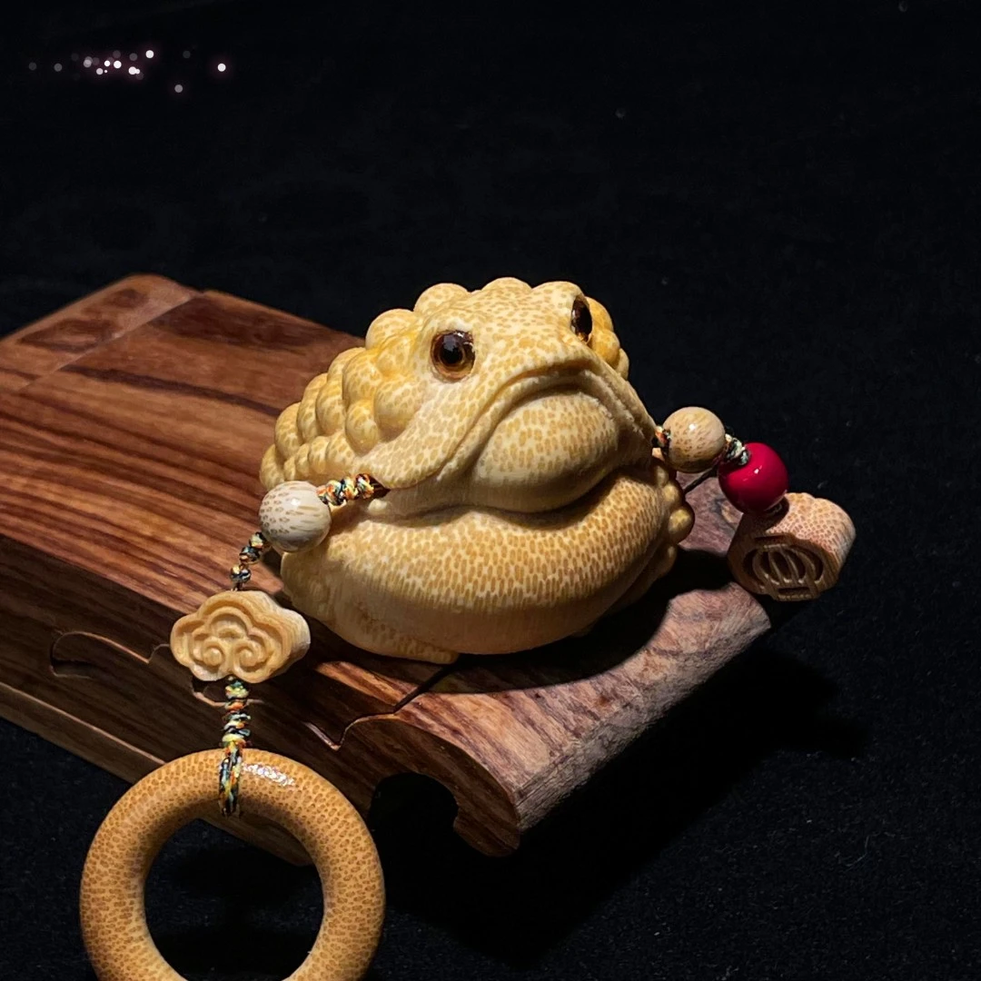 【珍品阁】5.0左右直径鹰嘴蟾摆件手把件  竹雕刻   拍下送玉化液