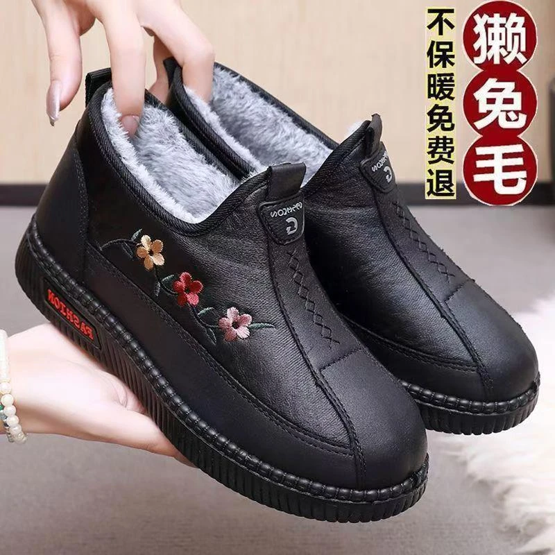 冬季新款软底防滑妈妈鞋加绒加厚高帮保暖鞋轻便休闲时尚皮面棉鞋