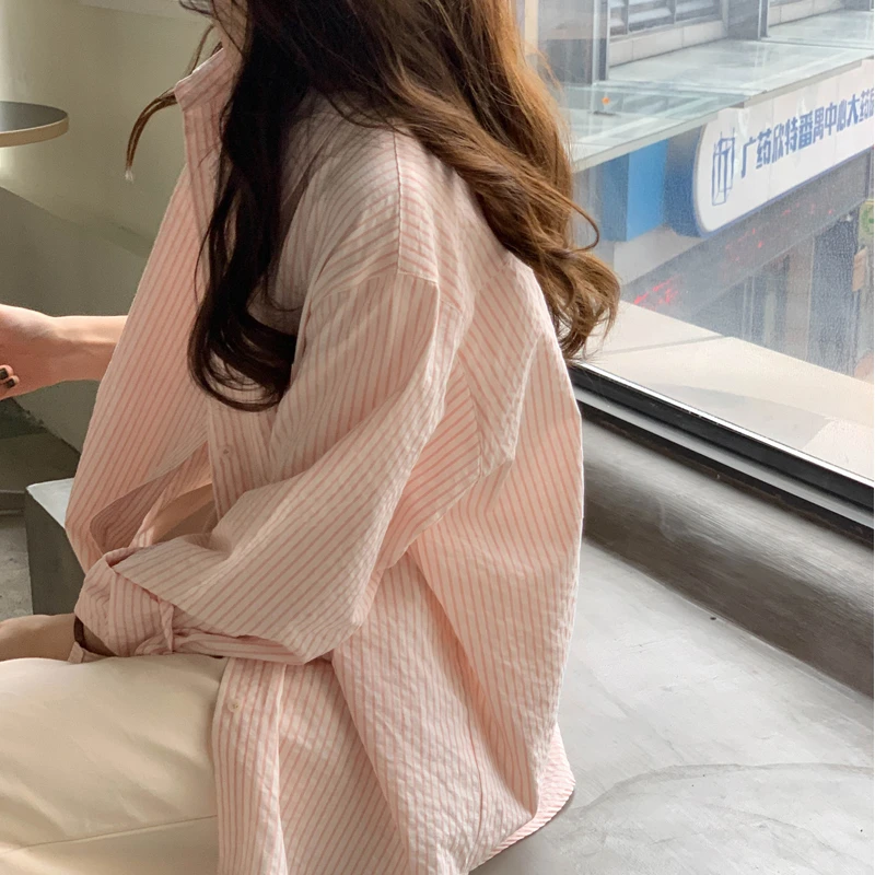 蜜桃粉色条纹衬衣宽松休闲防晒衬衫外套设计感小众港风叠穿上衣女