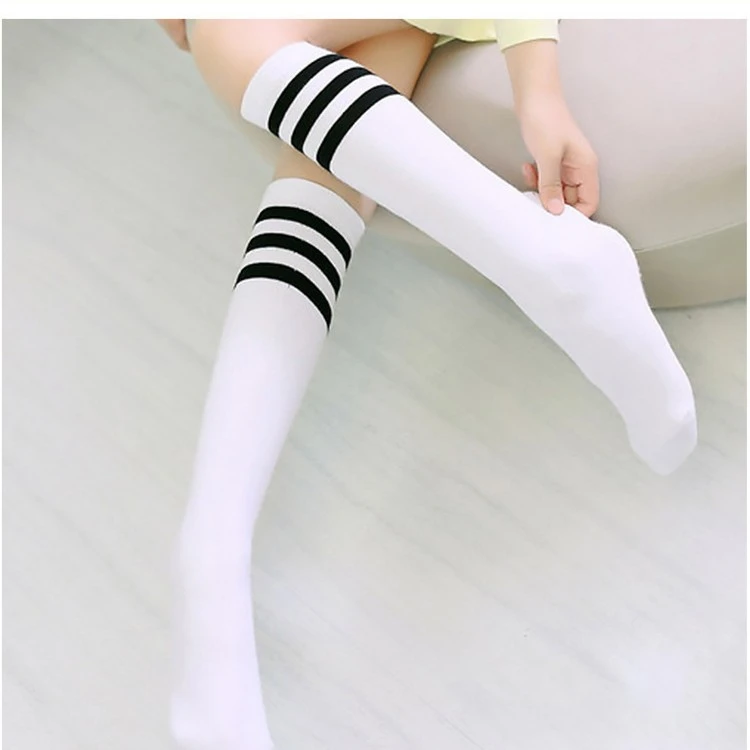 三元包邮学生潮流中筒袜时尚运动柔软舒适条纹
