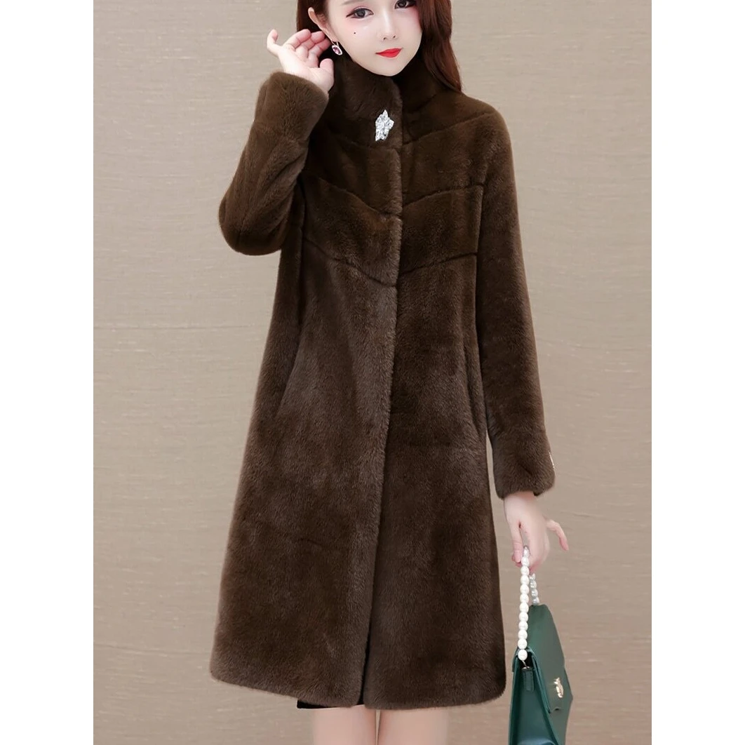 阔太太皮毛一体女秋冬2024新款时尚妈妈中长款高贵气质毛绒外套