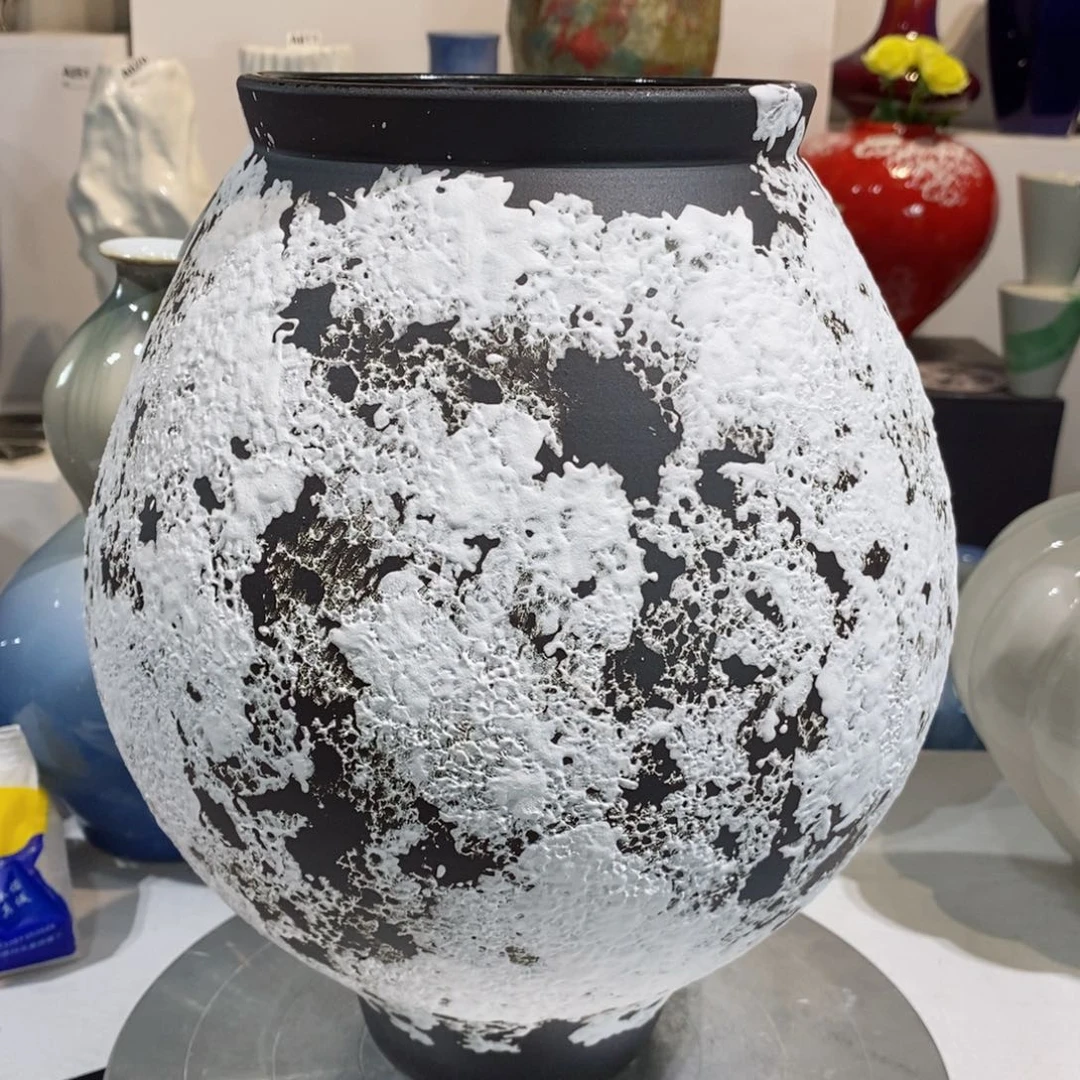 景德镇陶瓷高温花瓶