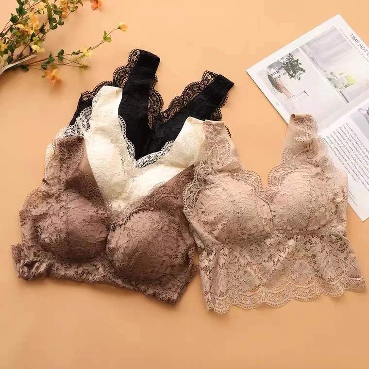 蕾丝拼接聚拢V领新款背心女一体式带胸垫外穿内搭防走光美背