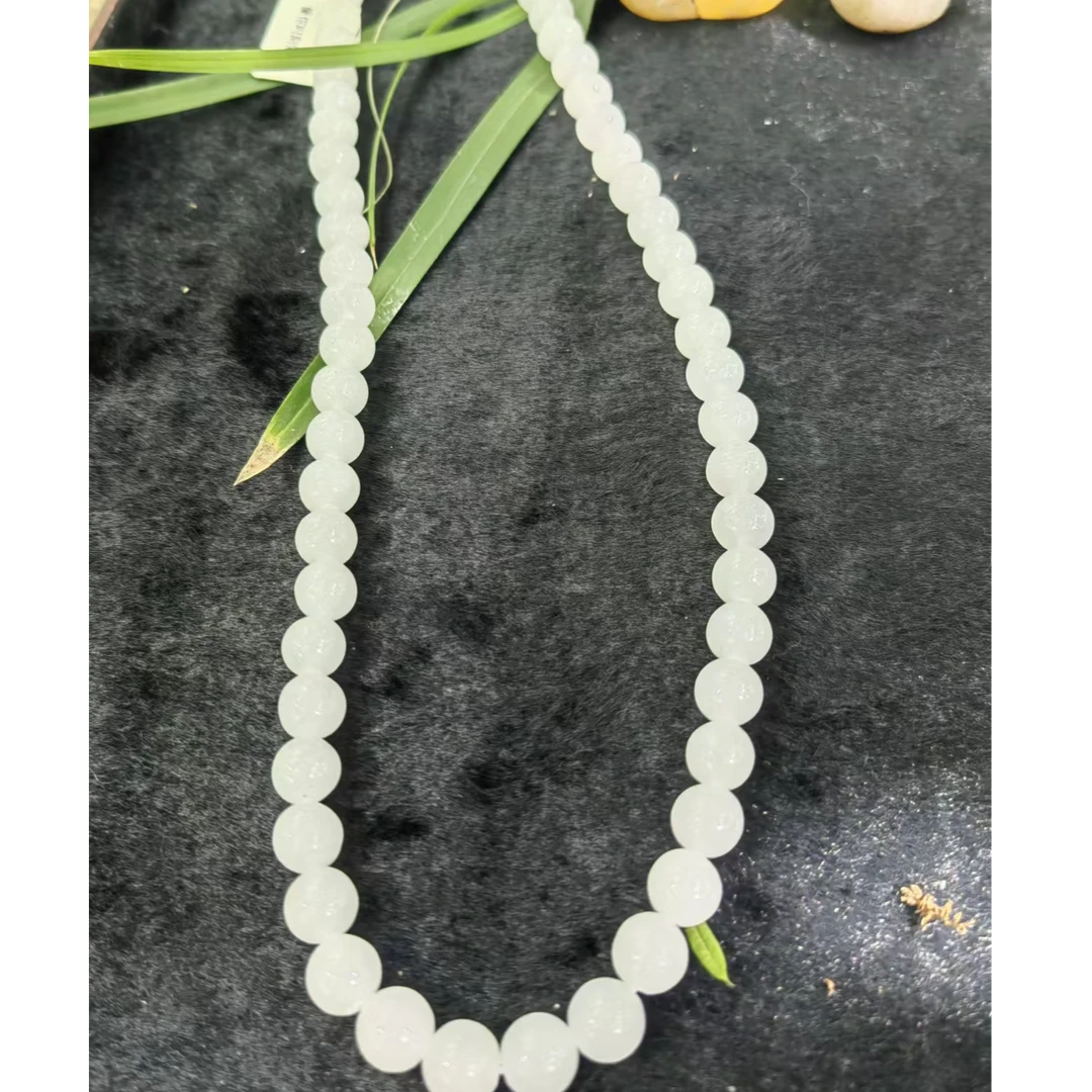 8mm气质和田白玉项链
