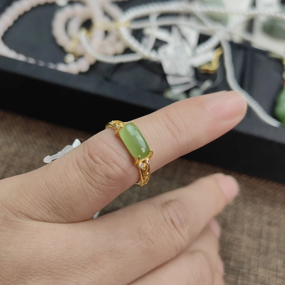 天然和田玉碧玉苹果绿时尚小众气质戒指马鞍戒925银镶开口戒指