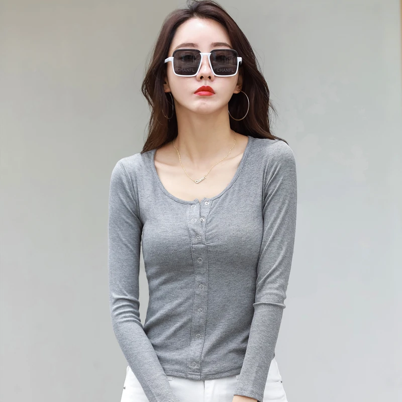长袖T恤女秋冬套头单排扣显瘦百搭短款打底衫女小心机V领上衣