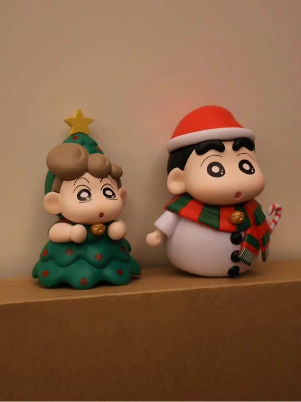 迷你圣诞·11CM蜡笔小新摆件车载摆件居家装饰摆设车载可爱潮玩