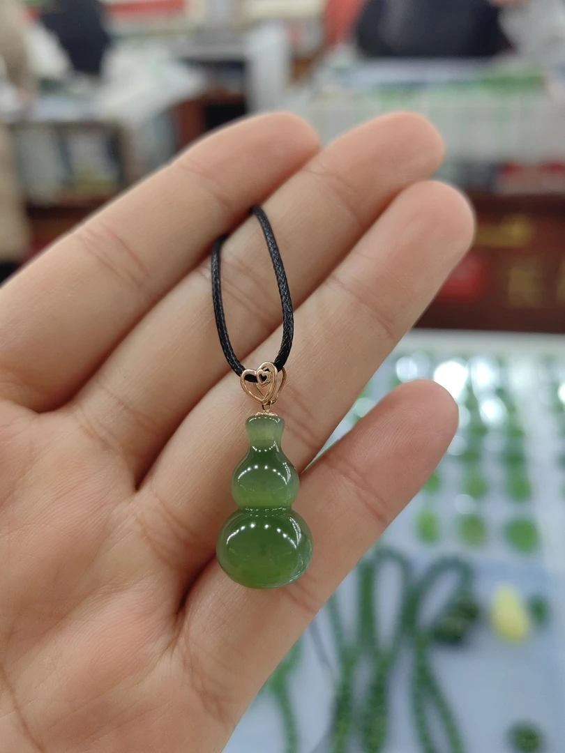 和田玉碧玉猫眼葫芦吊坠