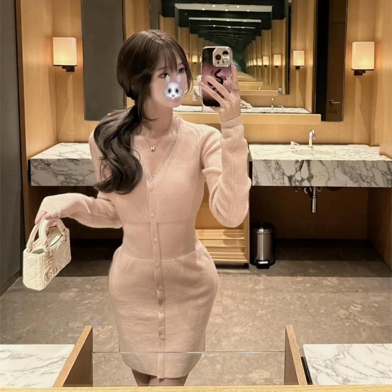 小香风粉色烫钻拼接网纱针织裙女纯欲收腰长袖连衣裙打底毛衣裙子