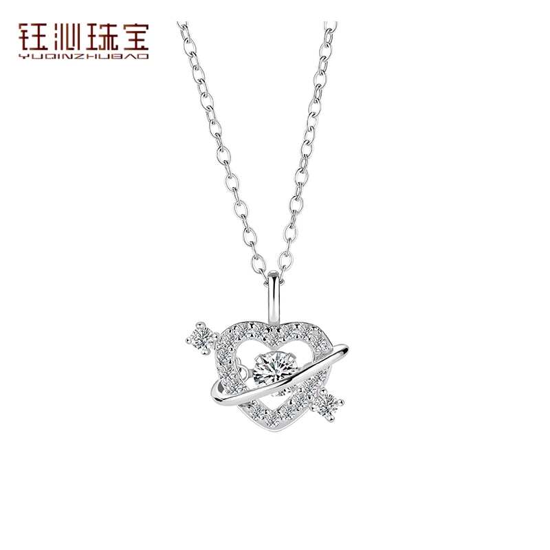 YUQINZHUBAO/钰沁珠宝 钛钢项链 一箭穿心项链女轻奢感爱心锁骨链