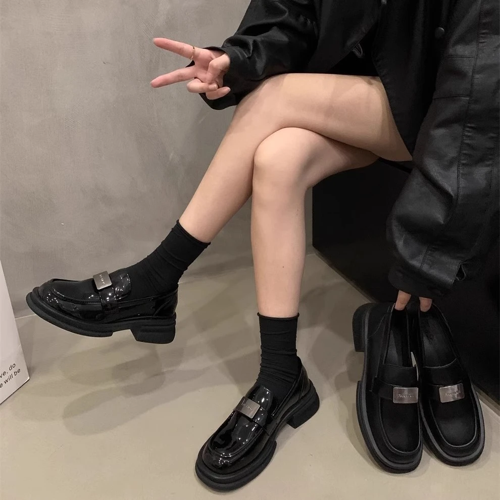 啄木鸟英伦风黑色乐福鞋豆豆鞋时尚复古单鞋早秋小皮鞋粗跟女鞋子