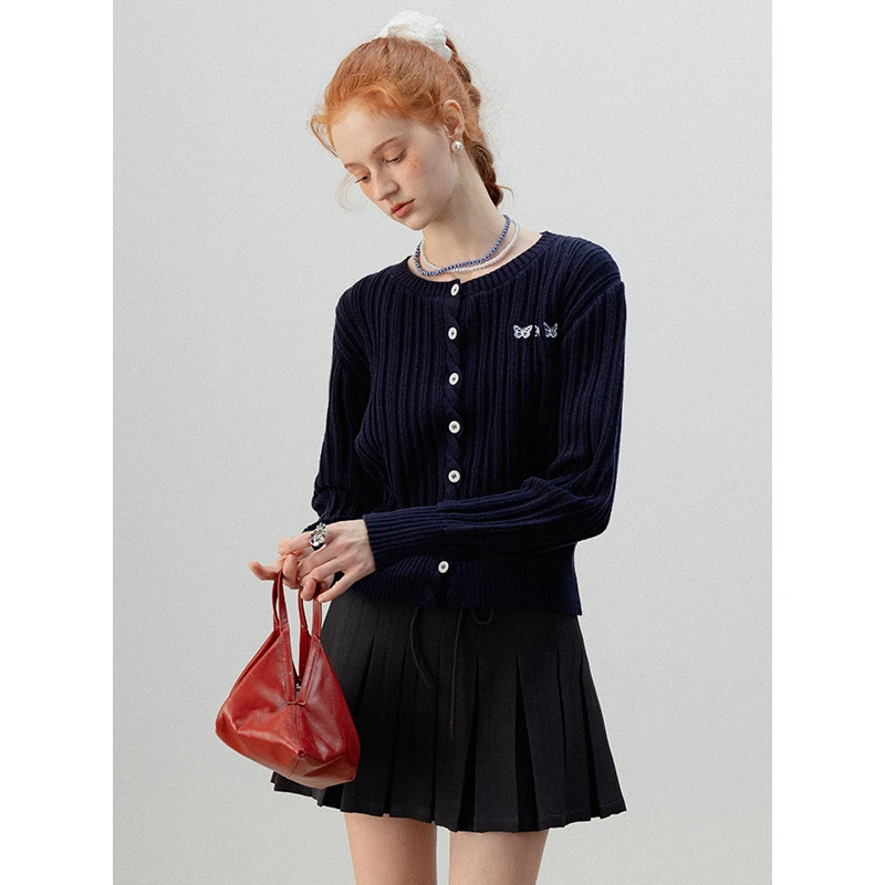 EGGKA【现现】秋季新品毛衣开衫自创设计时尚感E24A4094WJ