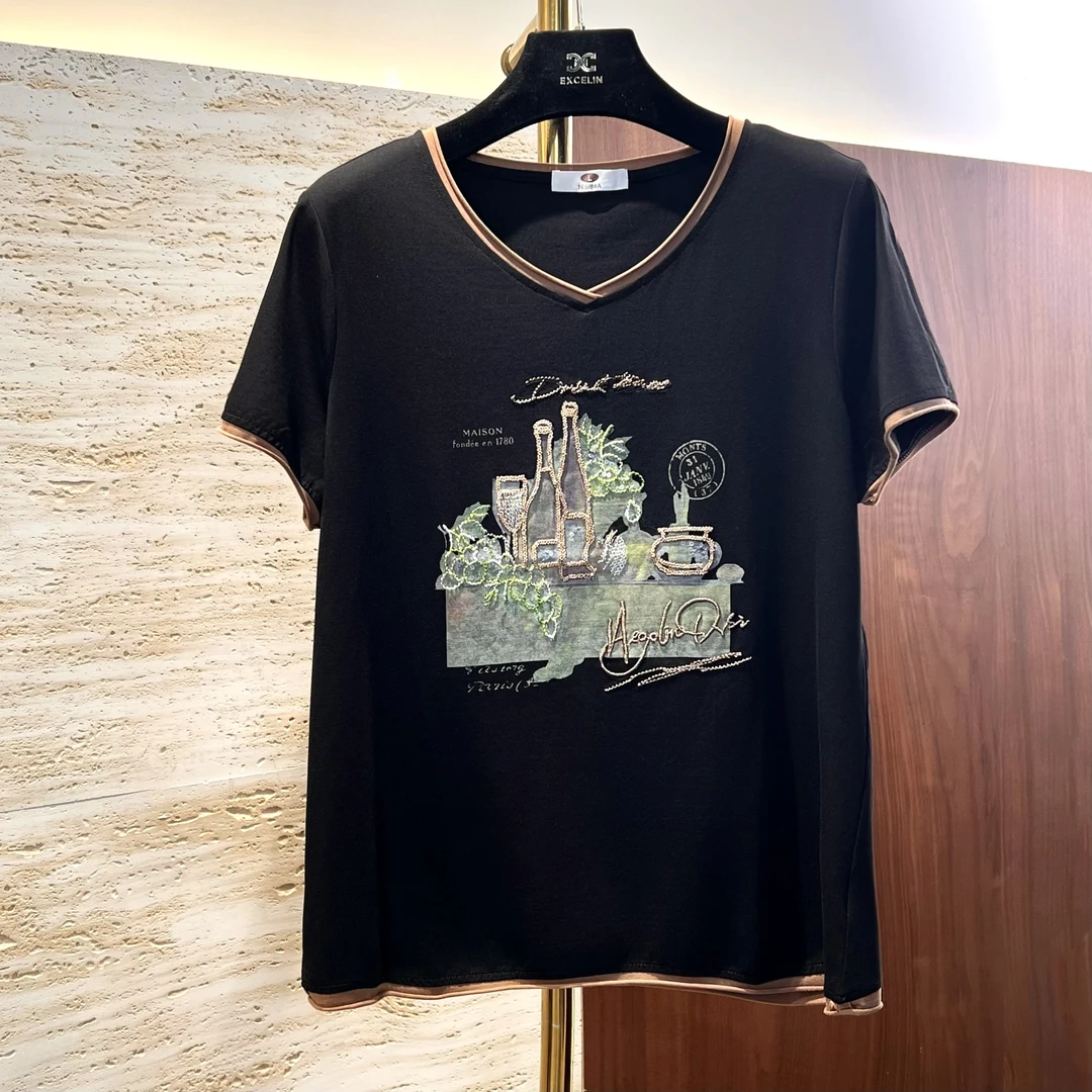 【黑色刺绣静物短袖V领】夏季薄款时髦显瘦减龄重工短袖T恤女式上衣