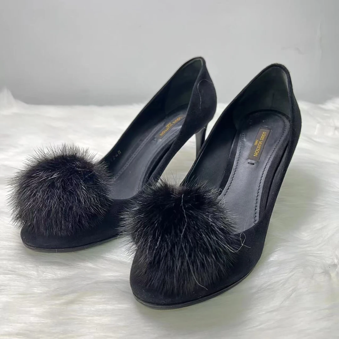 LouisVuitton/路易威登【99新】黑色绒面高跟鞋  37.5码 编号：Y65