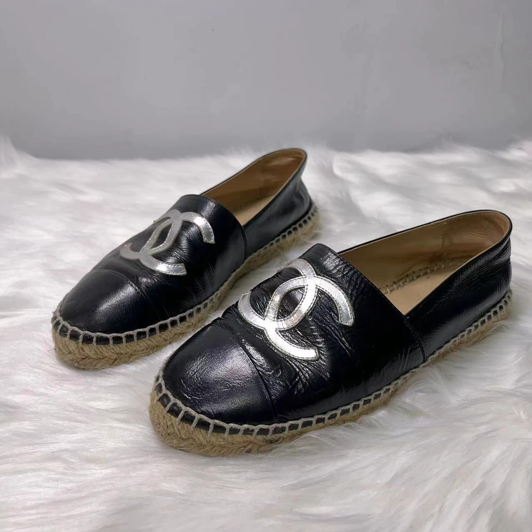 Chanel/香奈儿【90新】银标皮面时尚休闲百搭渔夫鞋 37码 编号：Y11