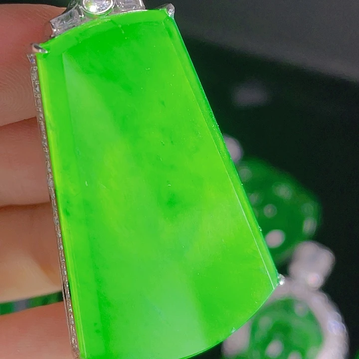 翡翠吊坠(不含链)未镶嵌