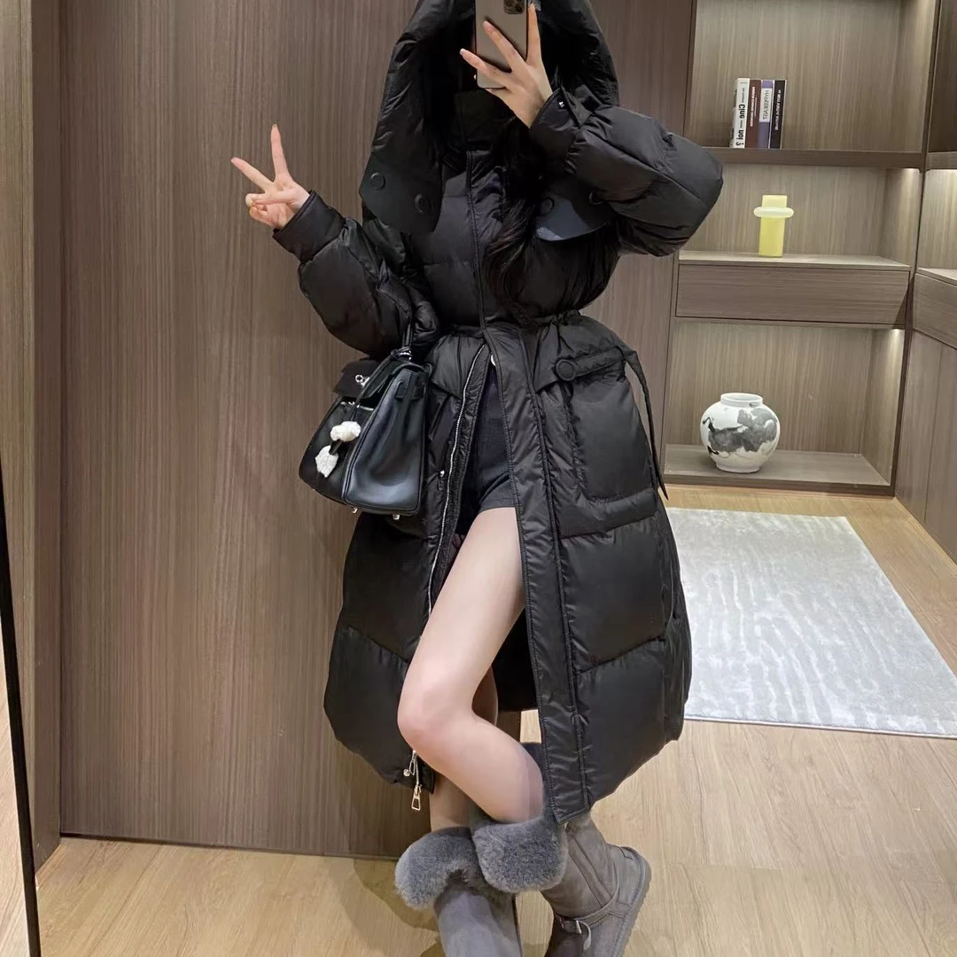 《SI JI追风者》时尚百搭大牌长款收腰羽绒服网红气质连帽韩版8822