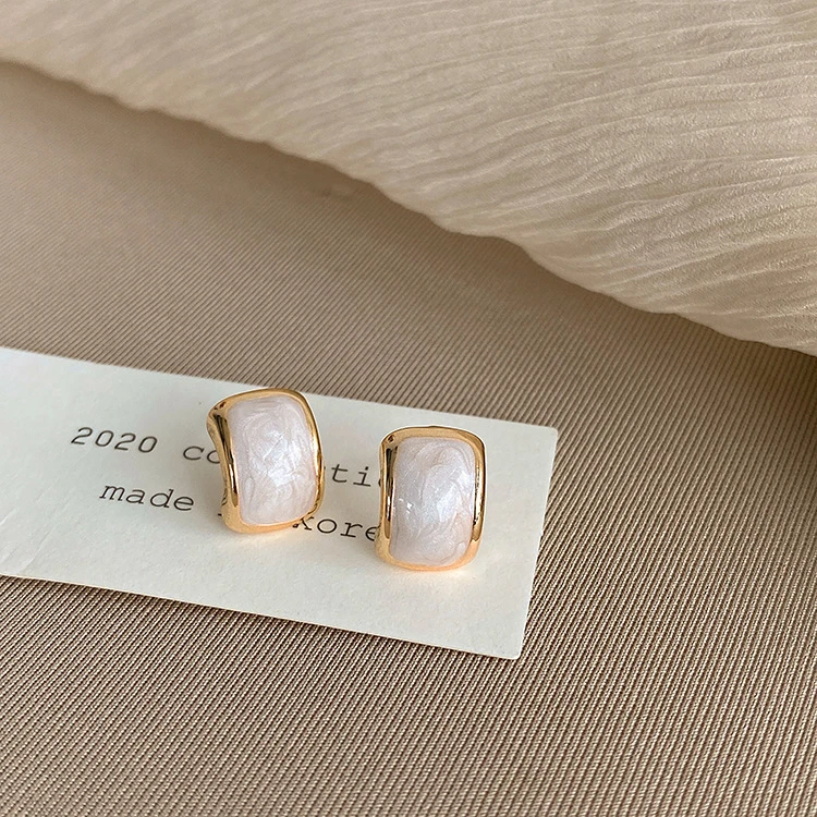 铜合金珐琅耳饰 24003米白滴釉耳钉简约珠光耳饰气质白色时尚ins