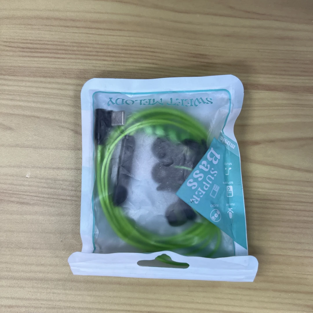 准新品  有线耳机圆孔1