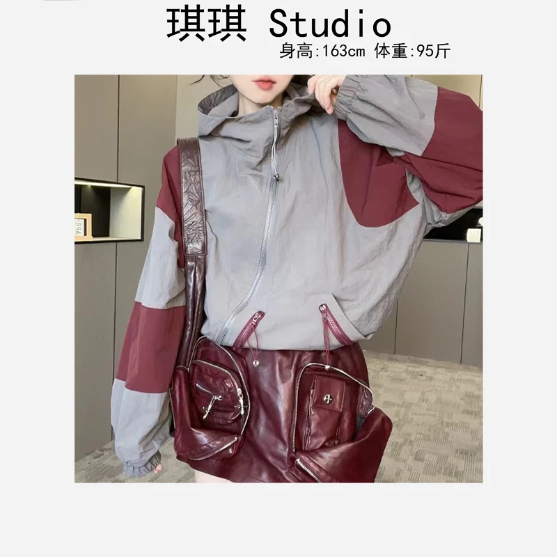 秋季新款拼色肩膀袖斜拉链连帽气质减龄休闲百搭冲锋外套611-G