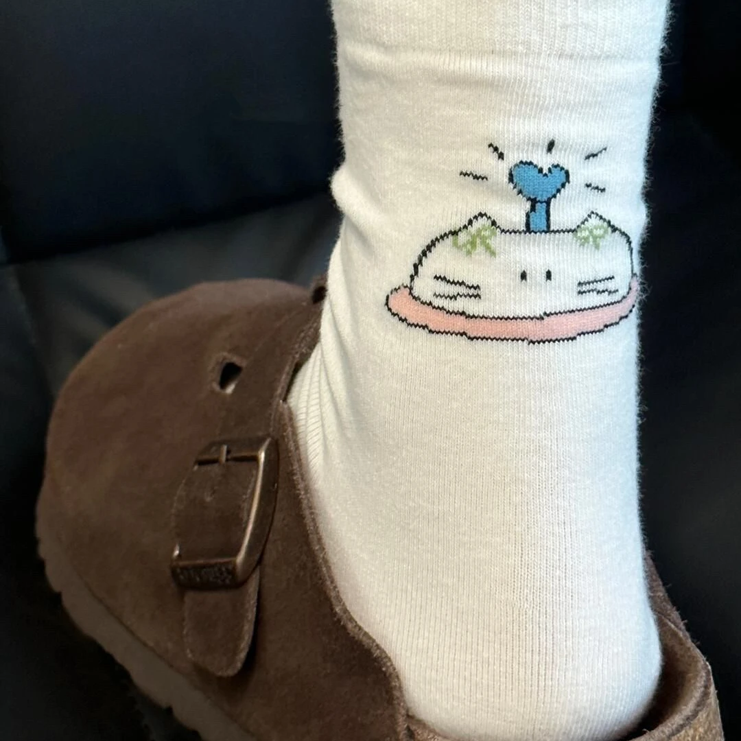 秋款袜子女中筒袜韩版ins后跟线条可爱卡通小猫咪学生堆堆春秋