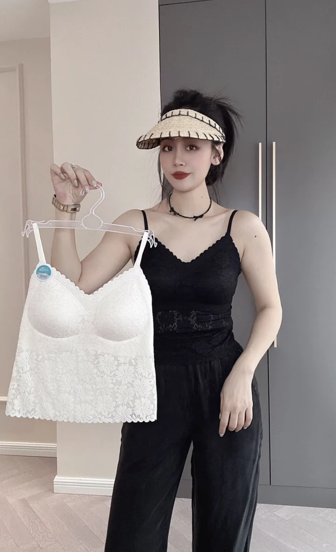 新款性感蕾丝裸感固定一体杯美背吊带背心内搭洋气显瘦上衣2024