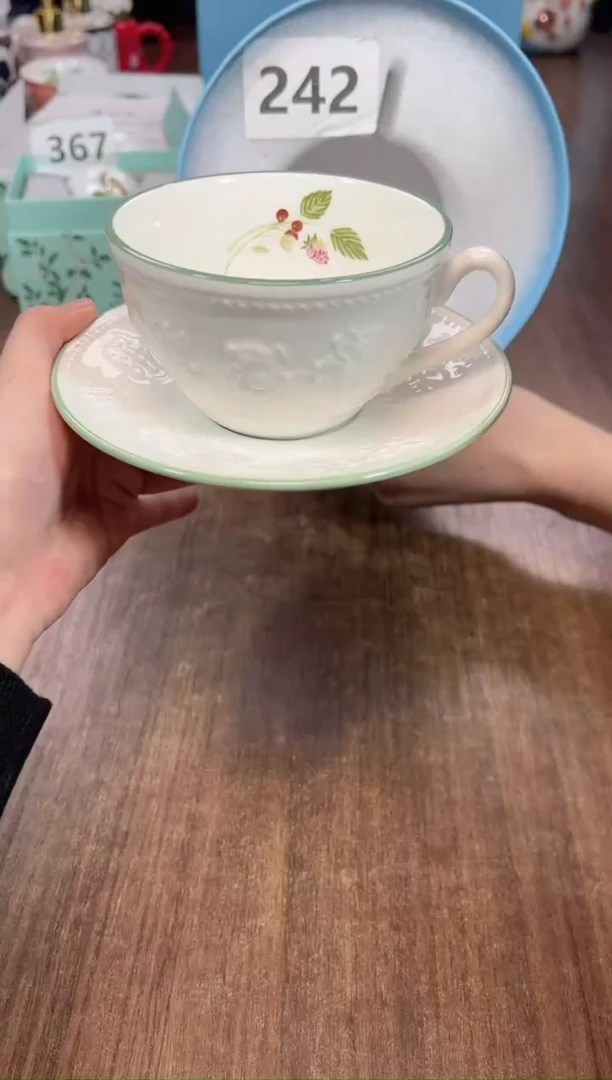 【闪购商品】瓷瓶242