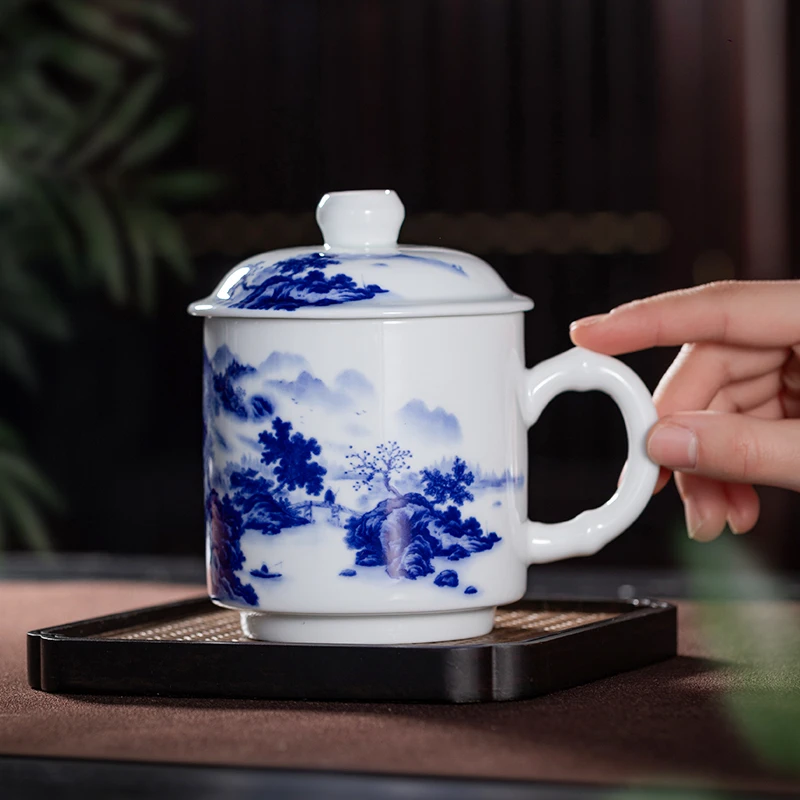 景德镇青花陶瓷泡茶杯中式办公室喝水杯子马克杯带盖家用带把单杯