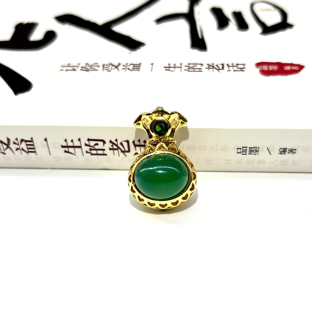 YNDZ110天然绿色福袋玛瑙玉髓吊坠