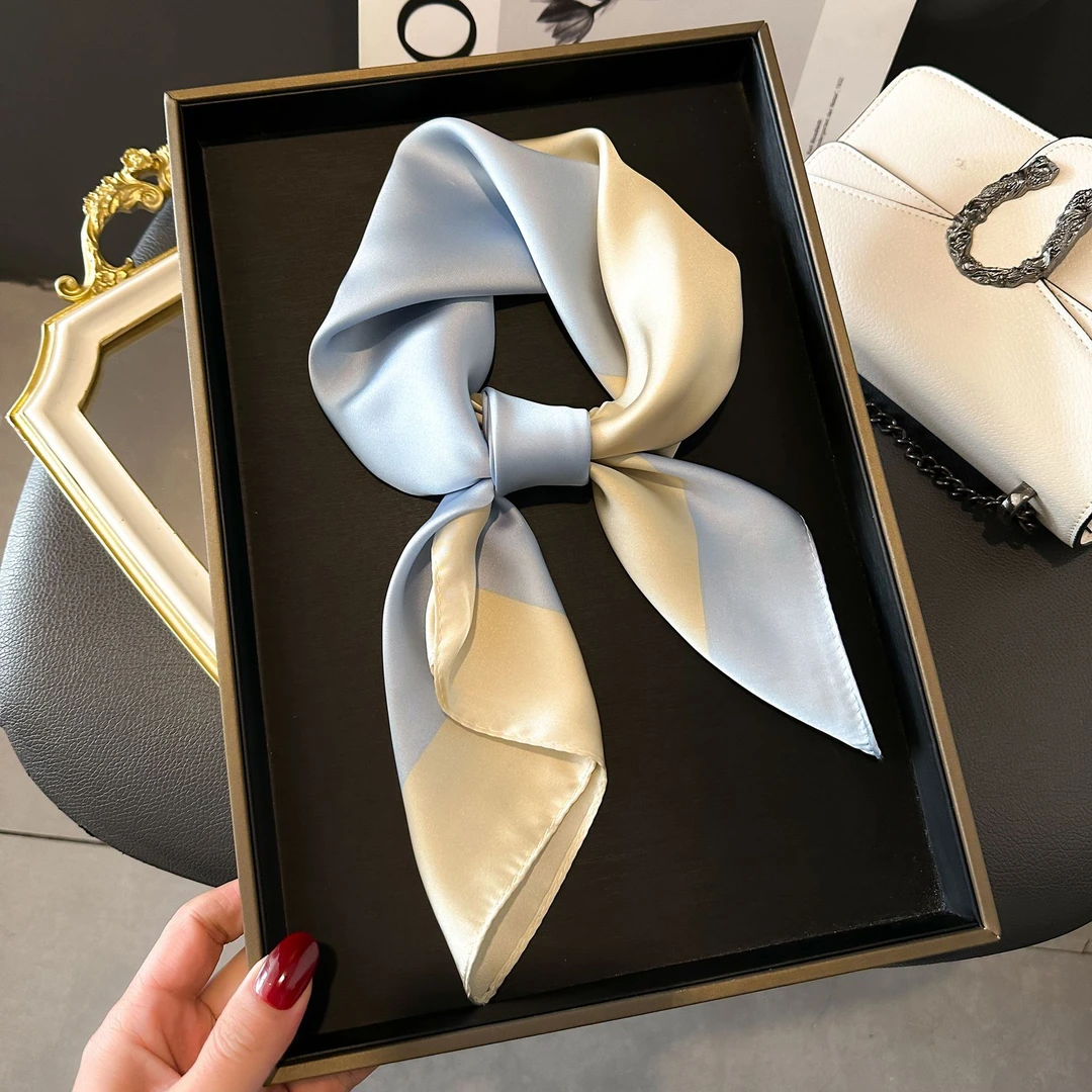 韩系时尚百搭丝巾70小方巾高级感复古立体字母印花丝巾职业领巾